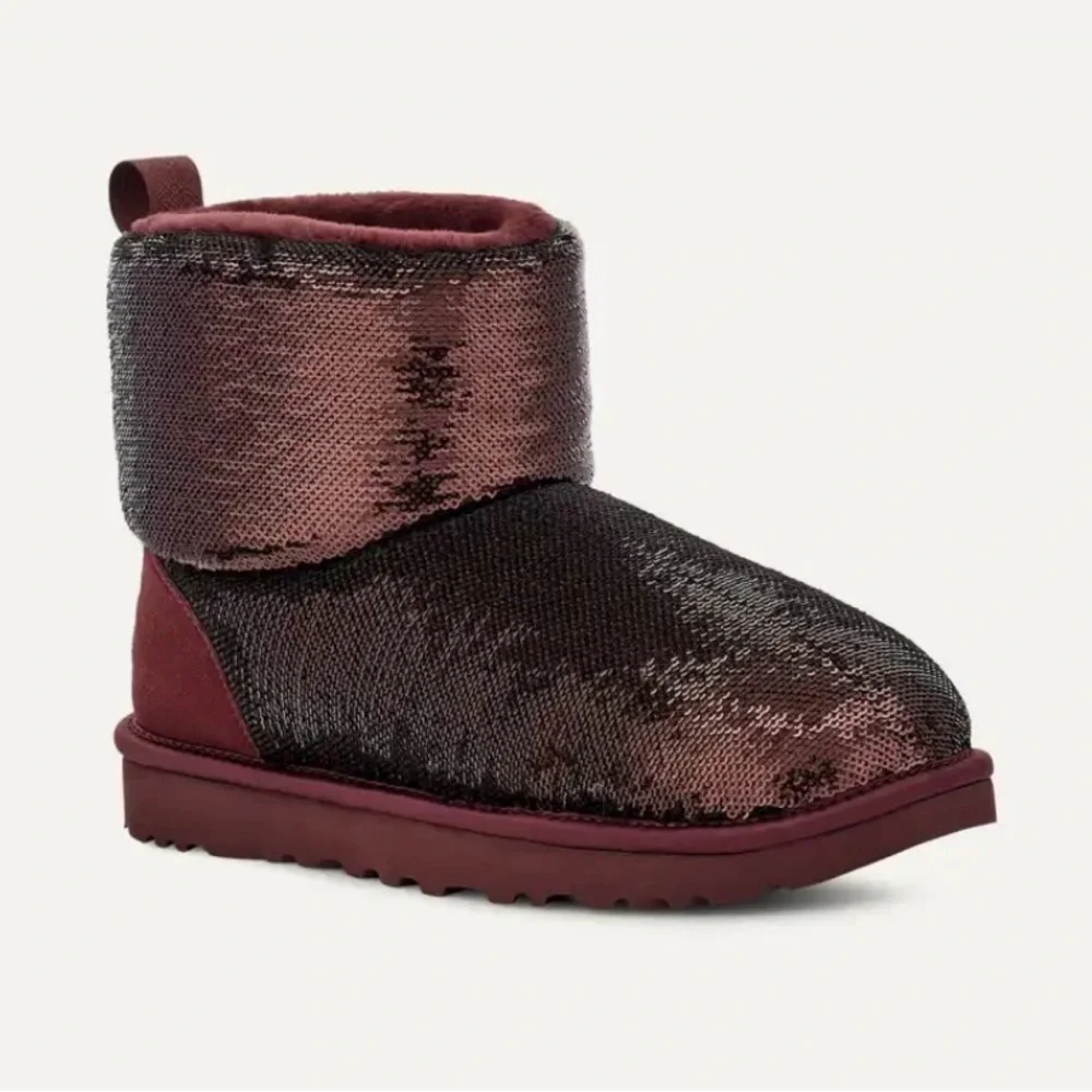 UGG Classic Mini Mirror Ball NWOT Size 6 Maroon/ Wild Grape